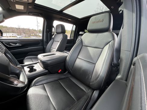 Used 2023 Chevrolet Suburban High Country image 24