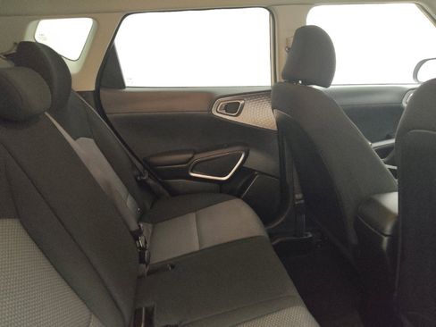 Used 2022 Kia Soul LX w/ Technology Package FWD image 19