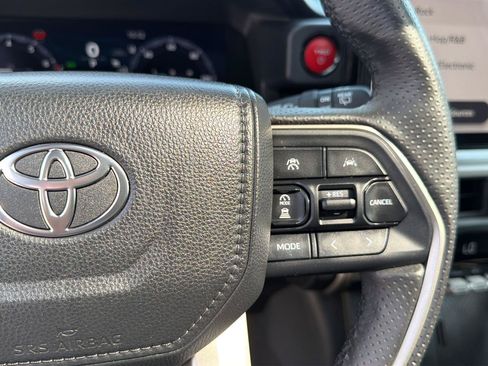 Used 2025 Toyota 4Runner TRD Off-Road Premium AWD/4WD image 22