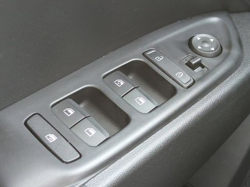 Certified 2025 Hyundai Venue Limited image 36