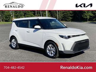 New 2025 Kia Soul LX w/ LX Technology Package image 1