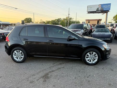 Used 2017 Volkswagen Golf S FWD image 4