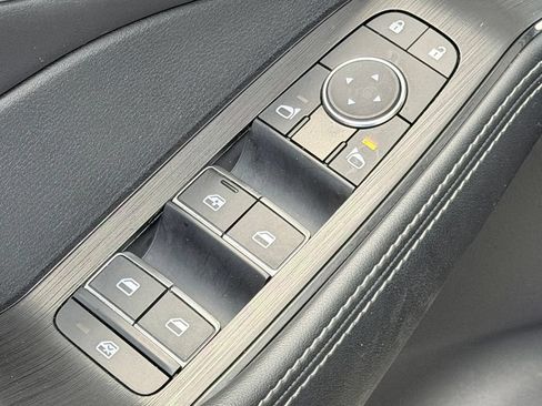 Used 2023 Nissan Rogue Platinum w/ Platinum Premium Package FWD image 11