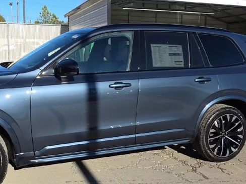 New 2026 Volvo XC90 B6 Ultra w/ Lounge Package image 9