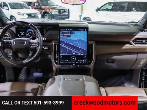 Used 2025 GMC Yukon Denali Ultimate AWD/4WD image 8