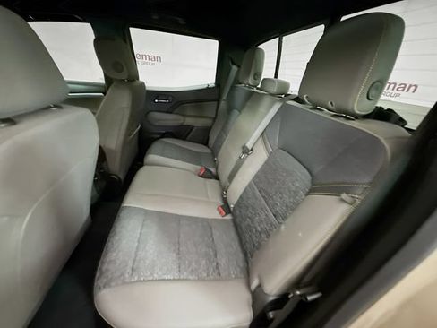Used 2024 Chevrolet Colorado ZR2 w/ Technology Package AWD/4WD image 24