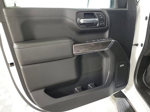 Used 2019 Chevrolet Silverado 1500 LTZ image 19