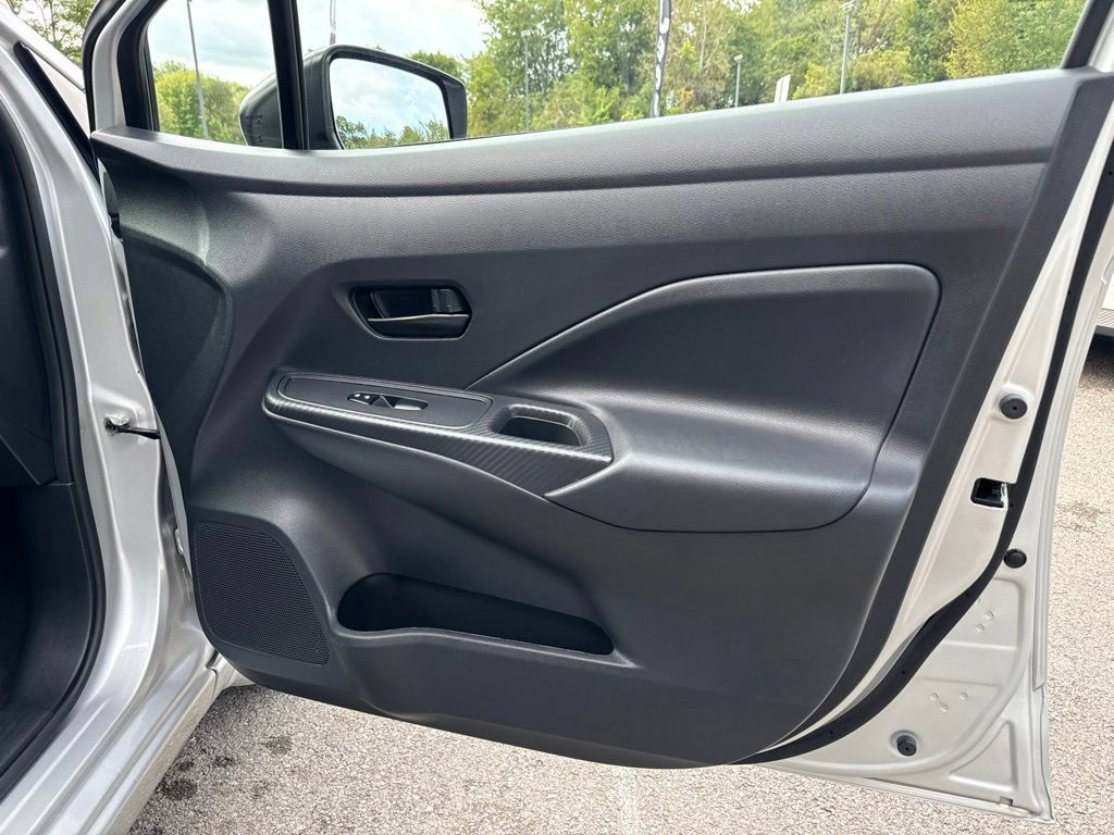 Used 2025 Nissan Versa S w/ Trunk Package FWD image 33