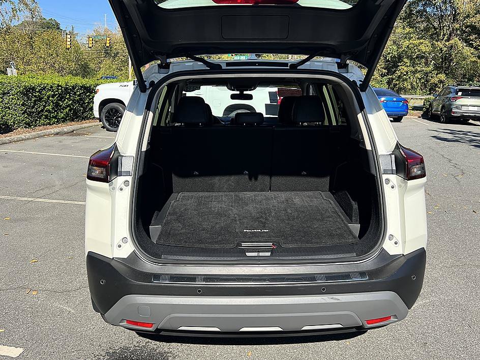 Certified 2023 Nissan Rogue SV w/ SV Premium B Package AWD/4WD image 15