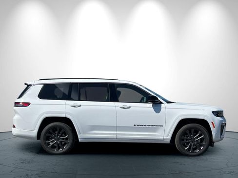 New 2026 Jeep Grand Cherokee L Limited AWD/4WD image 3