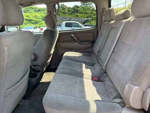 Used 2006 Toyota Tundra SR5 w/ TRD Off-Road Pkg AWD/4WD image 11