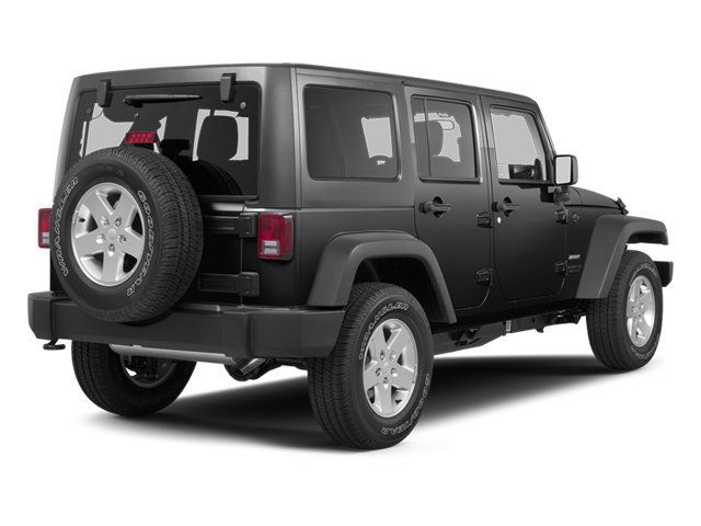 Used 2013 Jeep Wrangler Unlimited Sahara AWD/4WD image 2