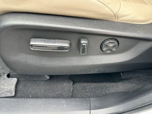 Used 2022 Honda CR-V Touring image 16