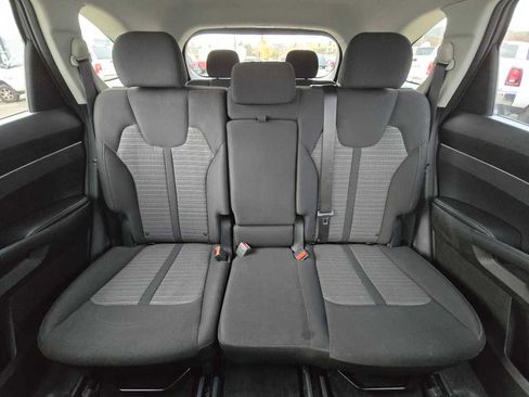Used 2021 Kia Sorento LX image 18