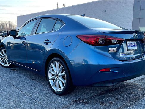 Used 2017 MAZDA MAZDA3 Touring w/ Popular Equipment Package image 6