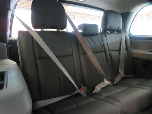 Used 2019 Toyota Sequoia SR5 AWD/4WD image 24