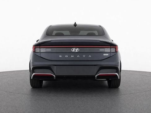 Used 2025 Hyundai Sonata Limited FWD image 6