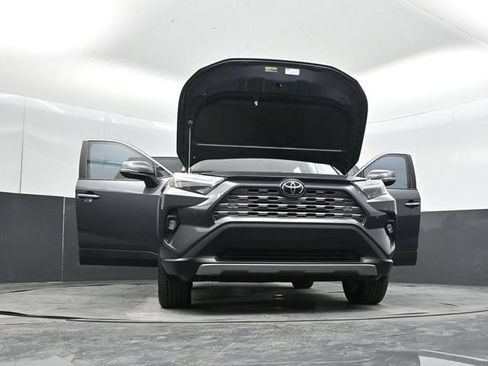 Used 2025 Toyota RAV4 Limited FWD image 62