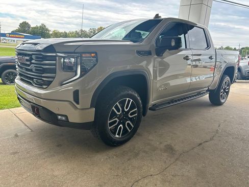 Used 2026 GMC Sierra 1500 AT4 w/ AT4 Premium Package AWD/4WD image 4