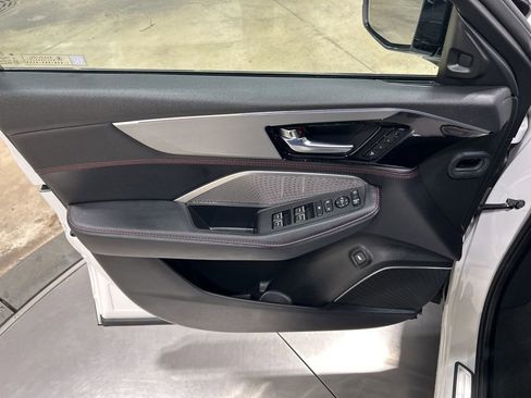 Used 2024 Acura MDX A-Spec image 12