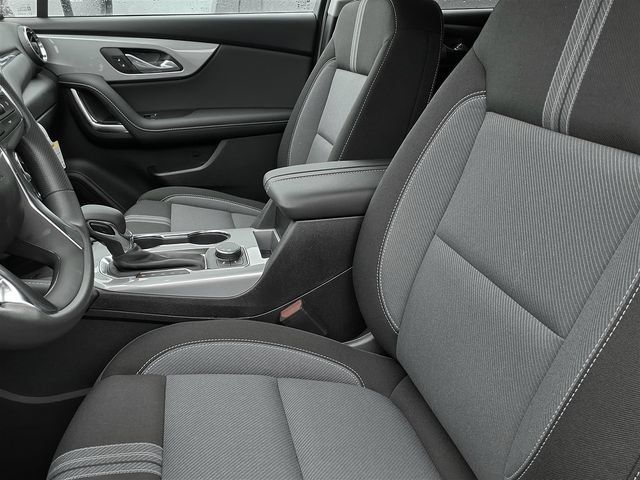 New 2026 Chevrolet Blazer LT w/ Convenience Package FWD image 3