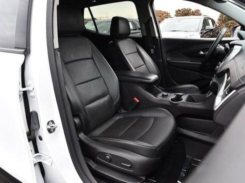 Used 2024 GMC Terrain SLT image 21