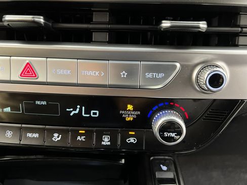 Used 2025 Kia Telluride S FWD image 69