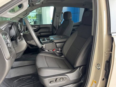 Used 2026 Chevrolet Silverado 1500 Custom w/ Turbomax Blackout Package RWD image 17
