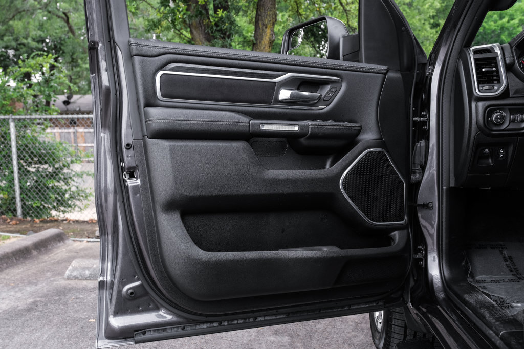 Used 2023 RAM 1500 Laramie AWD/4WD image 56