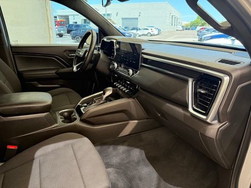 Used 2024 GMC Canyon Elevation w/ Convenience Package RWD image 15