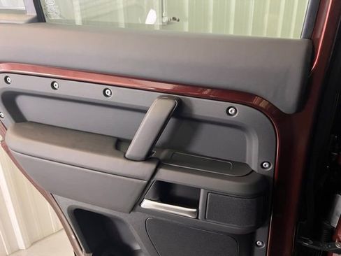 New 2026 Land Rover Defender 130 X-Dynamic SE image 16