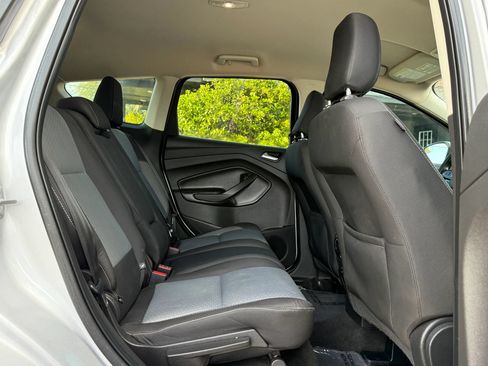 Used 2018 Ford Escape SE w/ SE Sync 3 Package FWD image 17