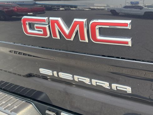 Used 2025 GMC Sierra 1500 SLT w/ SLT Premium Package AWD/4WD image 8