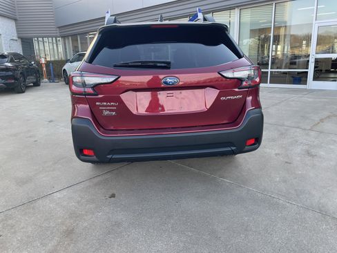 Certified 2025 Subaru Outback Premium image 4