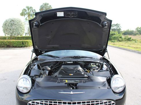 Used 2005 Ford Thunderbird 50th Anniversary image 9