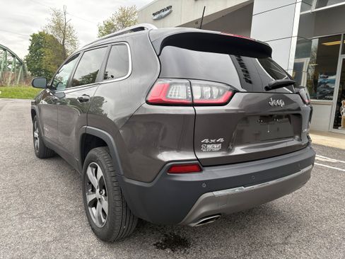 Certified 2019 Jeep Cherokee Limited AWD/4WD image 8