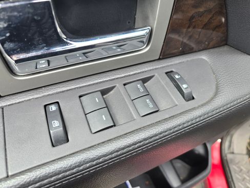 Used 2014 Ford F150 Platinum image 28