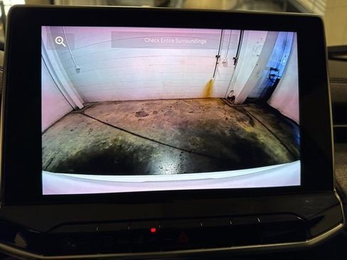 Used 2024 Jeep Compass Sport image 21