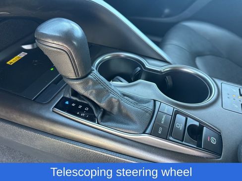 Used 2022 Toyota Camry XSE w/ Navigation Package image 31