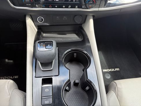 Used 2023 Nissan Rogue SL w/ SL Premium Package FWD image 27