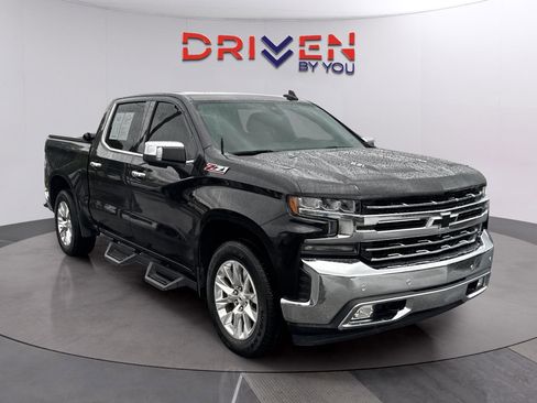 Used 2019 Chevrolet Silverado 1500 LTZ w/ LTZ Premium Package AWD/4WD image 7