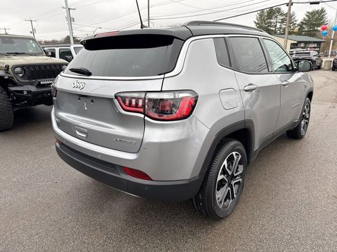 Used 2023 Jeep Compass Limited w/ Sun and Sound Group image 5