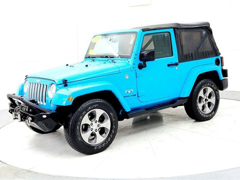 Used 2018 Jeep Wrangler Sahara w/ Connectivity Group image 7
