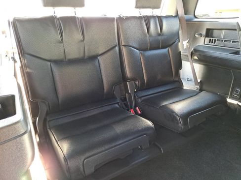 Used 2025 Toyota 4Runner SR5 AWD/4WD image 12