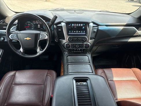 Used 2020 Chevrolet Suburban Premier w/ Premier Plus Edition AWD/4WD image 31