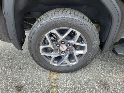 New 2026 GMC Sierra 1500 SLT w/ SLT Premium Package image 5