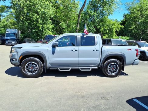 Used 2025 Nissan Frontier PRO-4X w/ Tow Package AWD/4WD image 19