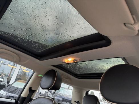 Used 2011 MINI Cooper S image 31