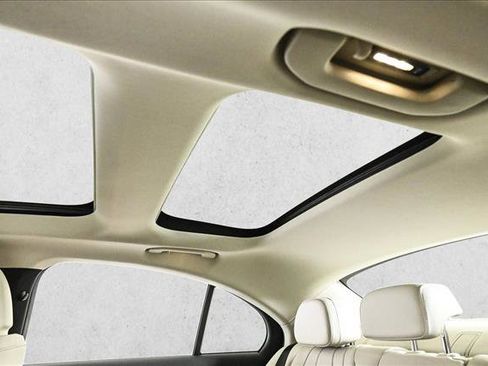 Certified 2025 Mercedes-Benz E 350 4MATIC Sedan image 21