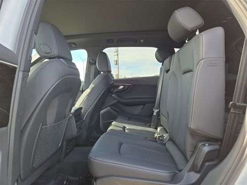 Used 2025 Audi Q7 2.0T Premium Plus w/ Premium Plus Package image 13